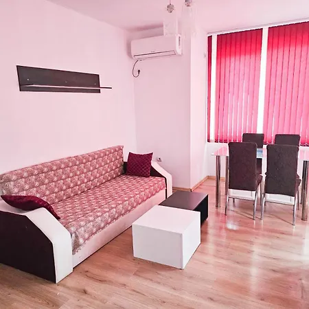 아파트 Central Apartment *