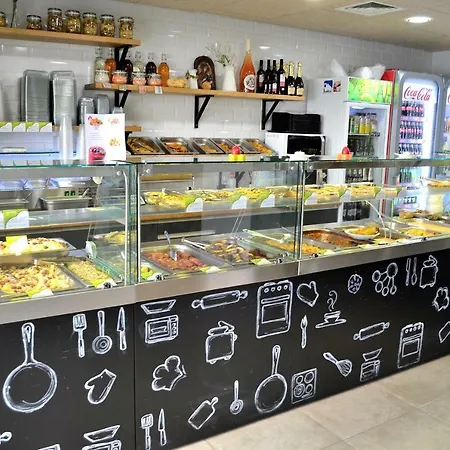 아파트 Central Apartment