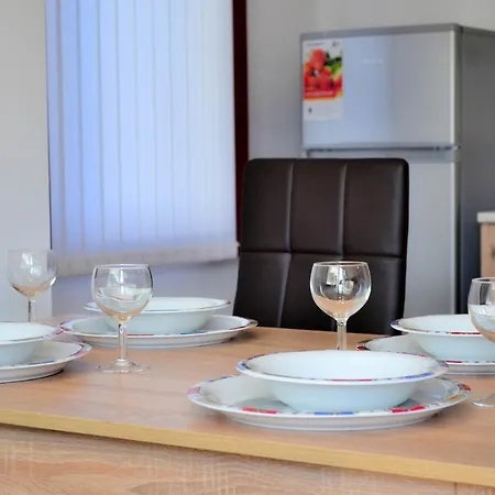 아파트 Central Apartment *